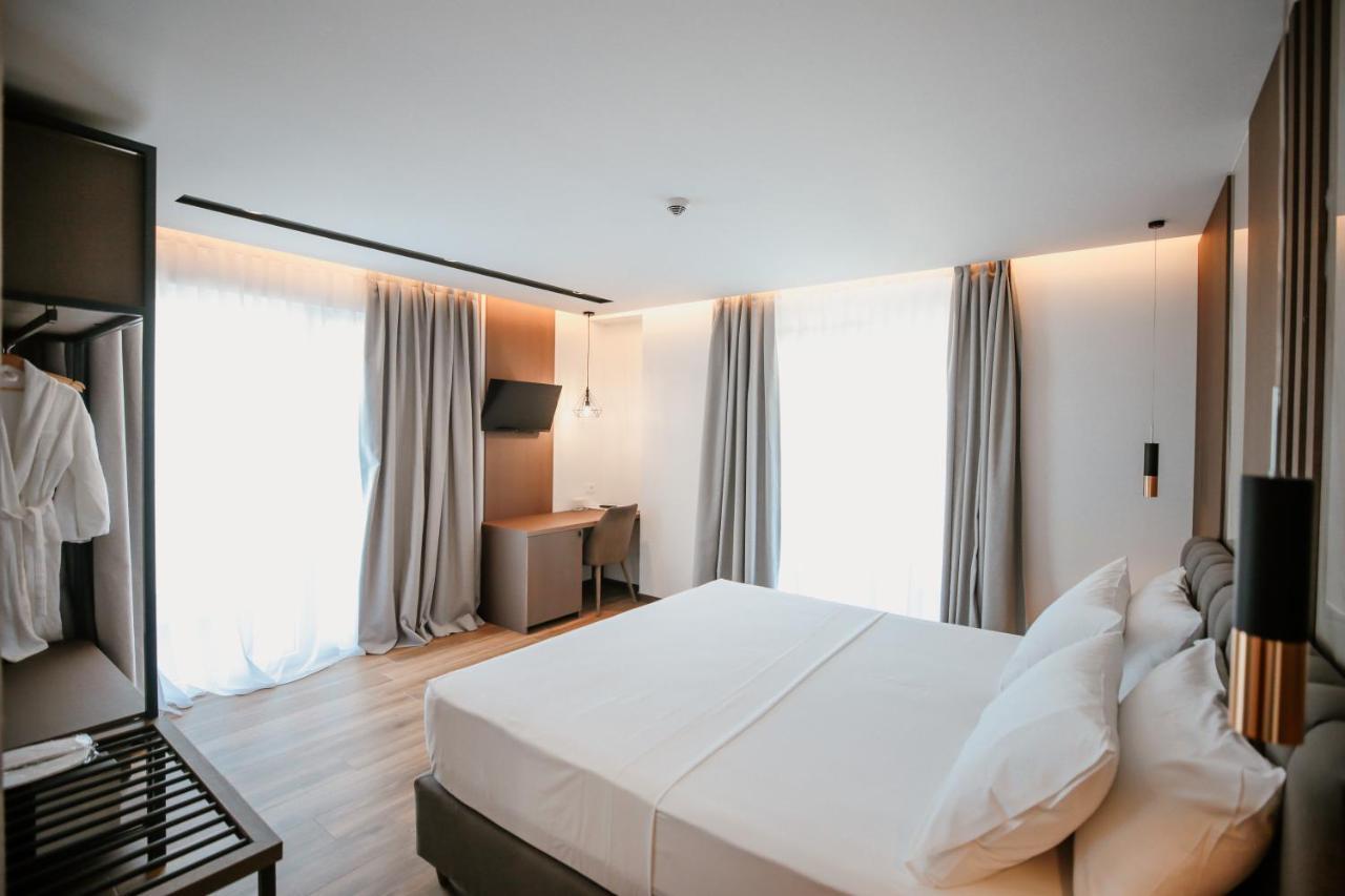 Klajdi Resort & Spa Golem  Ngoại thất bức ảnh A room at the hotel