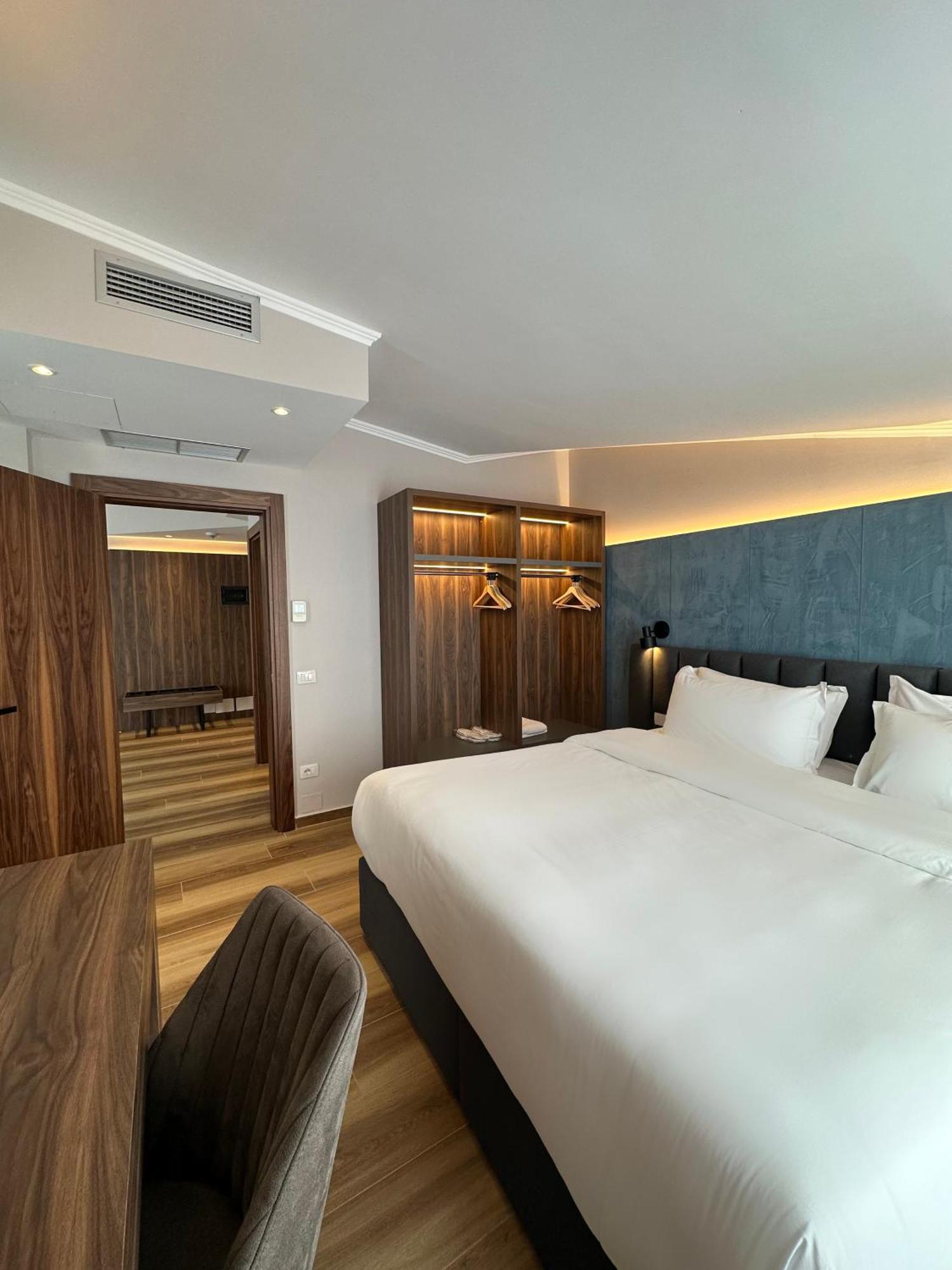 Klajdi Resort & Spa Golem  Phòng bức ảnh A room at the hotel