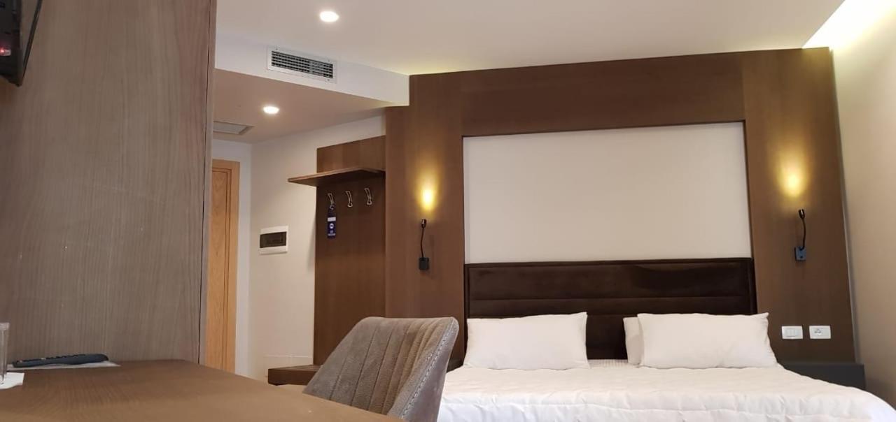 Klajdi Resort & Spa Golem  Ngoại thất bức ảnh A room at the hotel